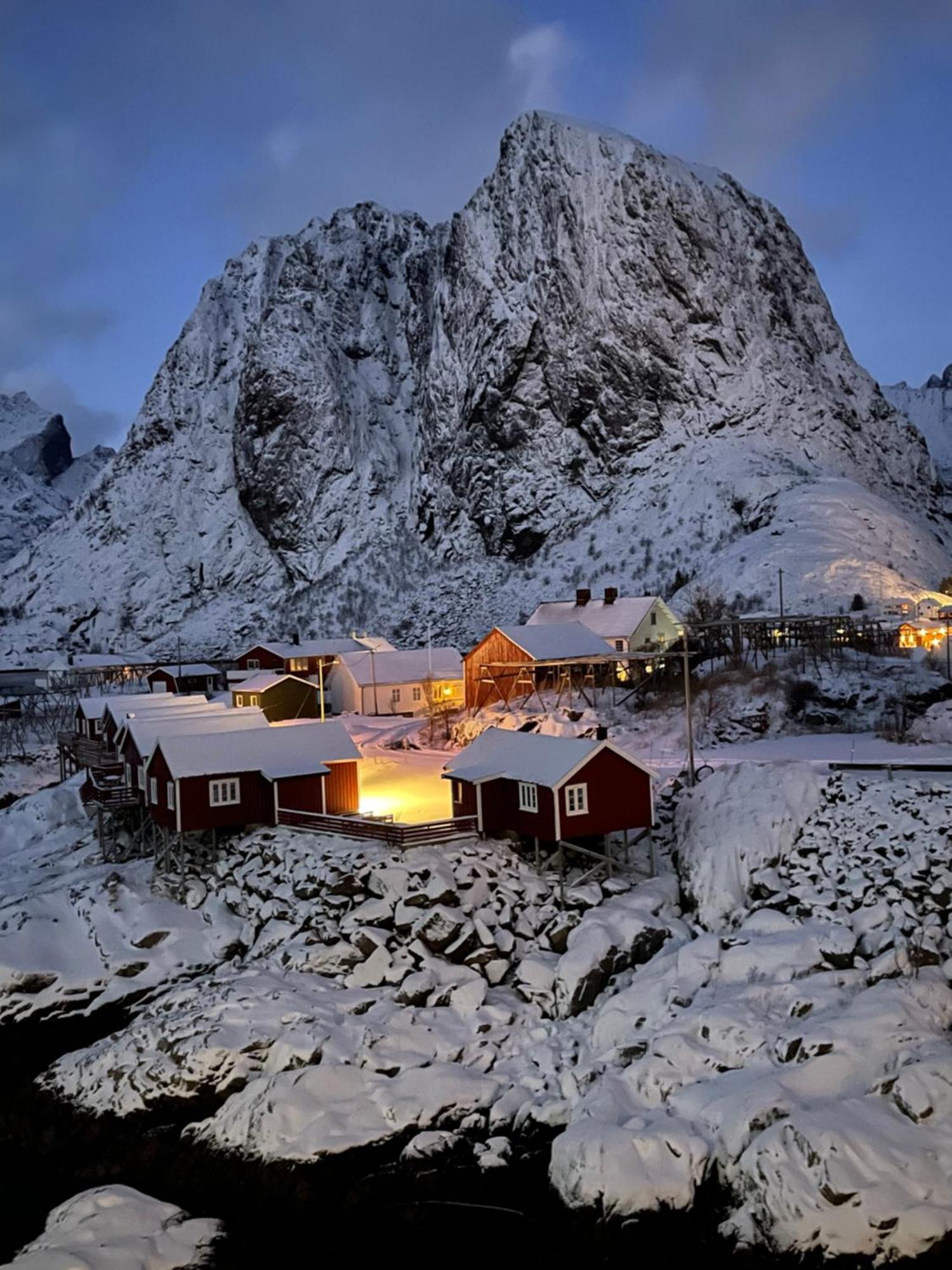 A, The Far End Of Lofoten, Top Apartment. Sørvågen Екстериор снимка